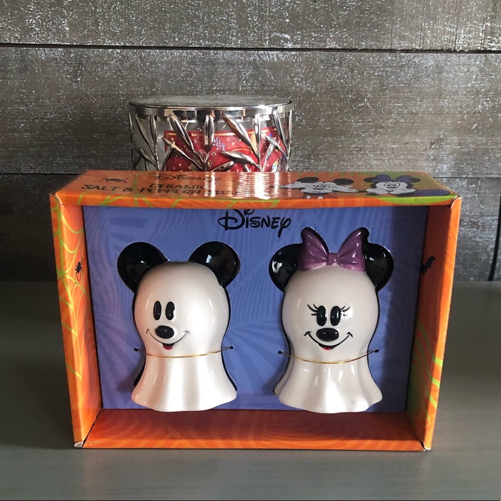 - 👻 Mickey Minnie Halloween Ghost Salt Pepper Shakers
